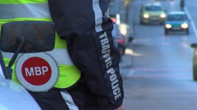 На първи ноември полицията започва традиционната акция „Зима" в цялата страна. Пътните полицаи ще следят за състоянието на гумите и чистачките на автомобилите....