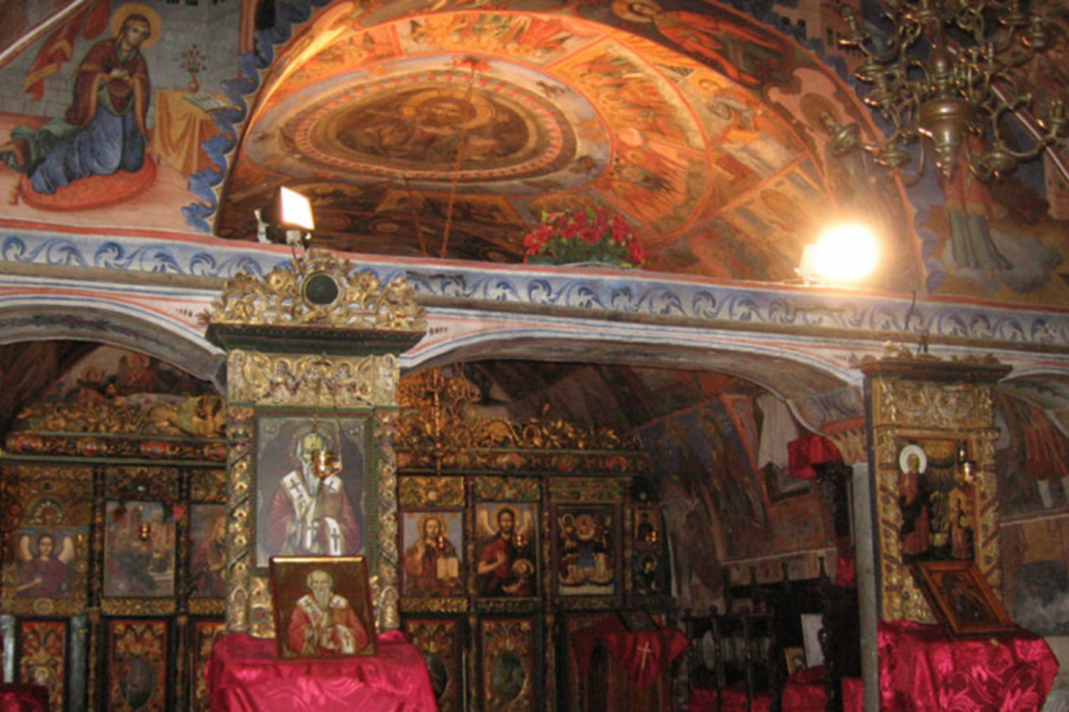 62 са храмовете в Сливенската епархия, които носят името на Богородица, но само 3 от тях са посветени на Успението на Божията майка – този в ямболския...