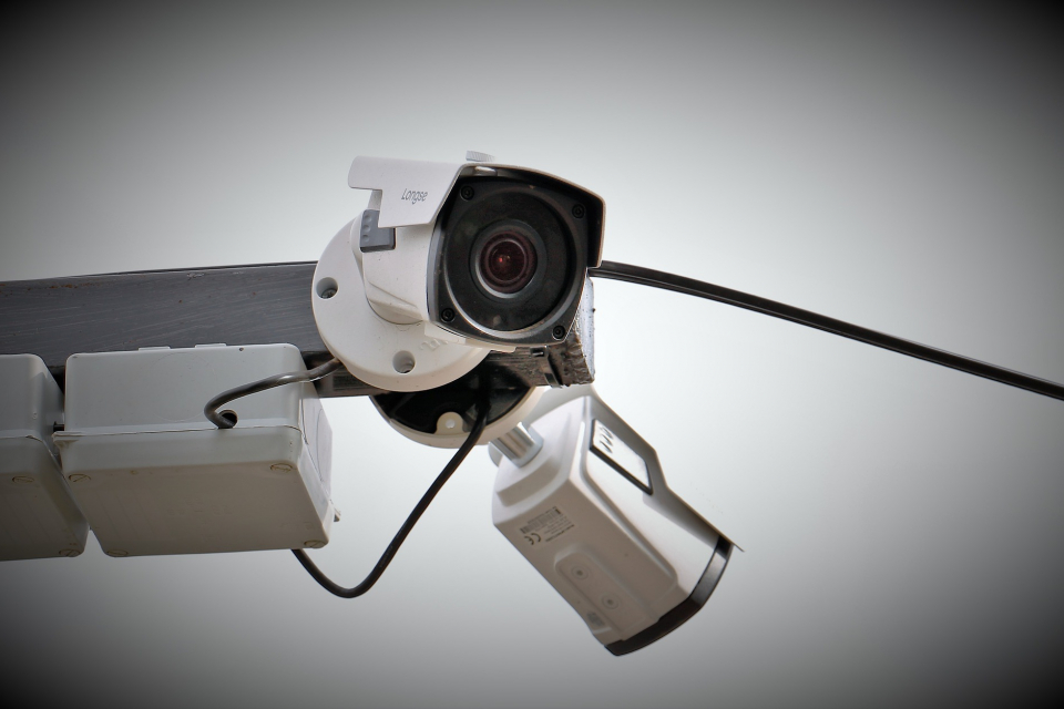 Повече от 200 камери предстои да бъдат монтирани и свързани в централизирана система за видеонаблюдение в Ямбол. Мониторингът ще се осъществява непрекъснато...