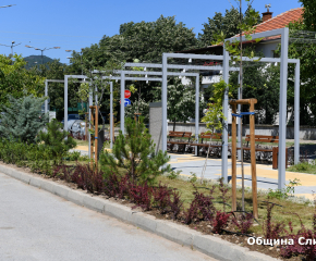 Повече зеленина и места за отдих по облагородената „алея на розите“ в Сливен