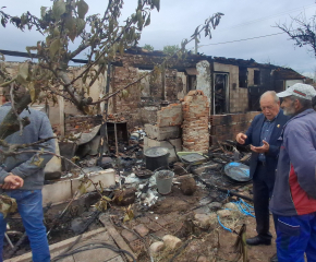 Пожар изпепели до основи къща в село Шарково, тричленно семейство остана без дом