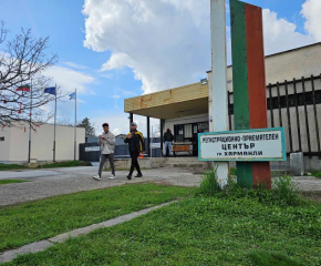 Пожар в центъра за бежанци в Харманли