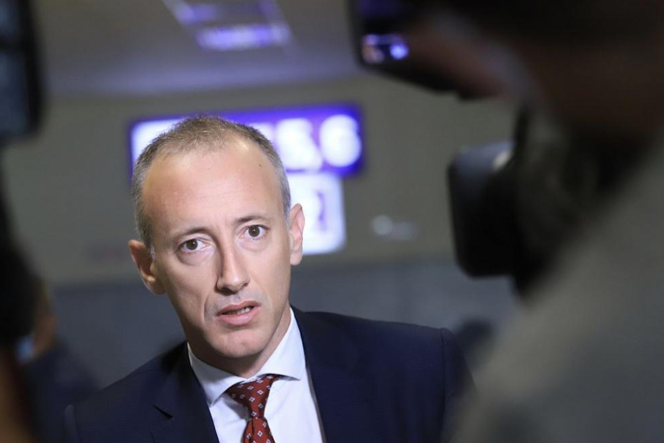 Правителството отпуска 23 млн. лв. за три програми за ремонт и изграждане на образователна инфраструктура, съобщи на брифинг в Министерския съвет министърът...