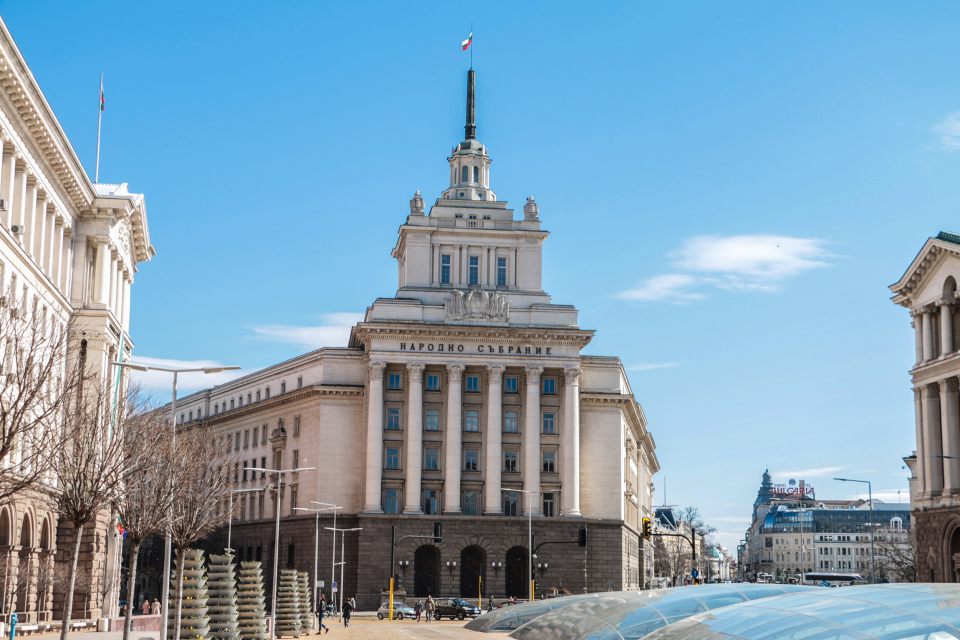 Народното събрание отхвърли внесения втори вот на недоверие към кабинета "Денков“, който е за "несправяне в сферата на националната сигурност и отбраната"....