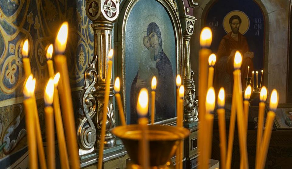 Православната църква почита паметта на Света Анастасия на 22 декември. Великомъченица Анастасия е покровителка на аптекари и лекари.
Анастасия е известна...