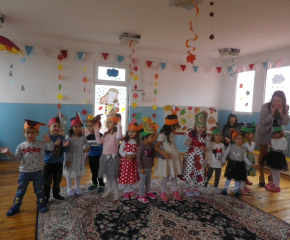 С празник изпратиха есента в детските градини на Болярово