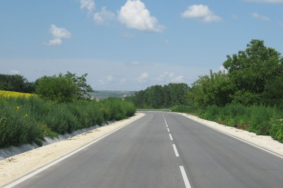 Обявените от Агенция „Пътна инфраструктура“ по време на служебното правителство с министър-председател Гълъб Донев обществени поръчки за около 4 млрд....