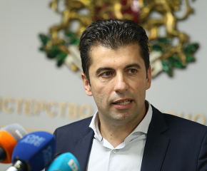 Премиерът Петков внася оставката на кабинета