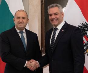 Президентът Радев и федералният канцлер на Австрия проверяват сигурността по българската граница