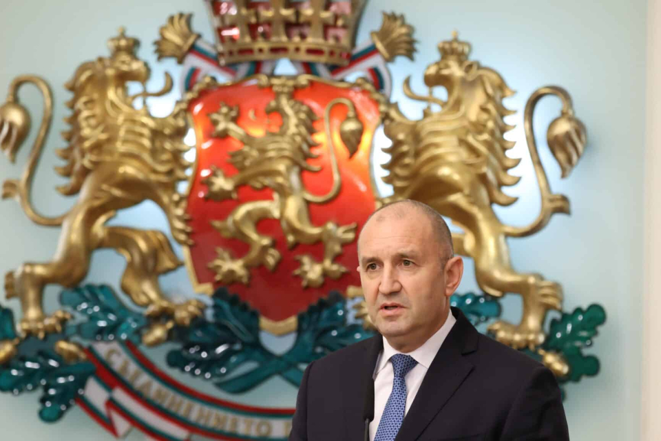 Президентът Румен Радев ще връчи отличията на лауреатите на президентската инициатива Награда „Джон Атанасов“ за 2025 година, съобщиха от прессекретариата...