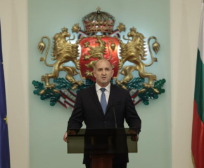 Президентът ще удостои с почетни плакети Националния ни отбор по волейбол