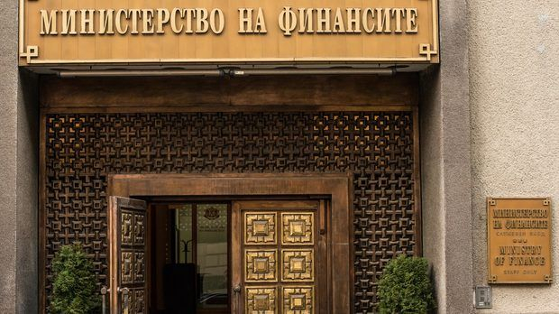 Приходите от ДДС в държавния бюджет изостават от плана, въпреки че значително нарастват спрямо миналата година, показват данни на Министерство на финансите....