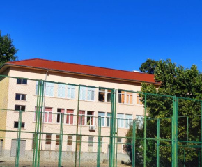 Приключи ремонтът на покрива на Обединено училище „Черноризец Храбър“ в Крушаре