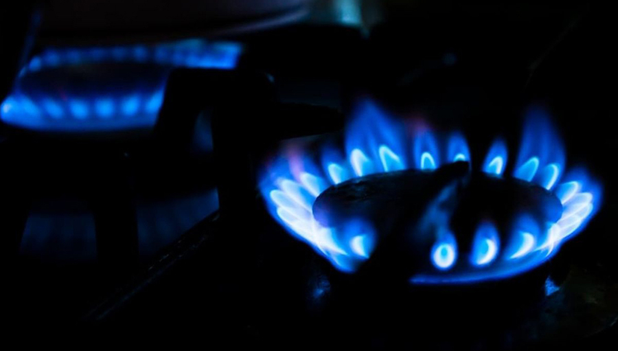 Природният газ поевтинява от днес с около 8 процента, според предварителните разчети на "Булгаргаз" и се очаква този месец да се продава за около 98 лева...