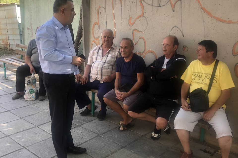 Кметът Стефан Радев посети днес кварталите  „Клуцохор“, „Българка“ и „Сини камъни“, в...