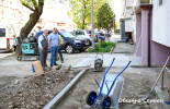 Продължават ремонтите на тротоарите в Сливен