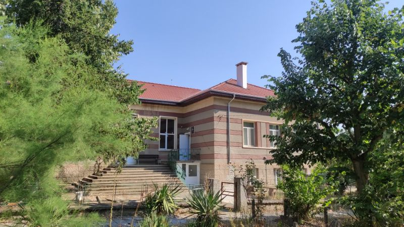 Ремонтите по сградната инфраструктура в селата продължават, съобщават от отдел „Обществени сгради“ в Община Сливен. От отдела информираха за приключил...