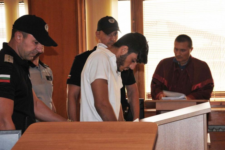 Окръжната прокуратура в Бургас предаде на съд сирийския гражданин Омар Аднан, обвинен в умишленото причиняване смъртта на двама полицейски служители Йордан...