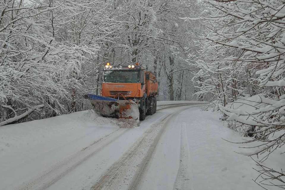 Републиканските пътища в Сливенска област са проходими при зимни условия, съобщиха от областната администрация. По  данни на Областното пътно управление,...