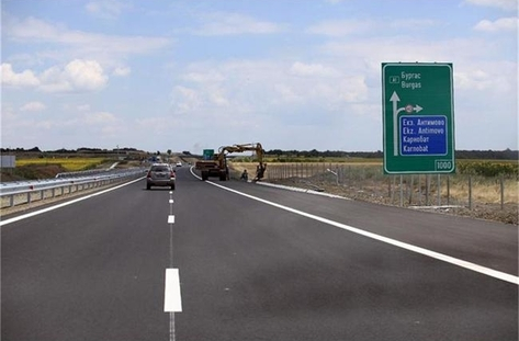 Променя се организацията на движение в участък от автомагистрала „Тракия“ на територията на област Бургас от 19 март до 2 април, съобщиха от Агенция „Пътна...