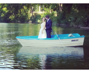 Романтично! Младоженци си подариха разходка с лодка по река "Тунджа" в Ямбол