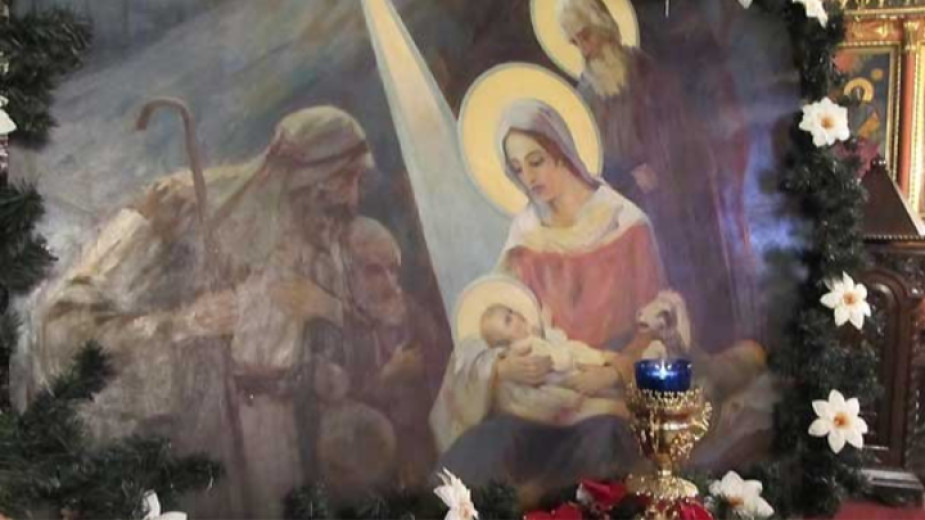 С тържествени богослужения православната ни църква празнува Рождество Христово. Според християнското учение Божият син Иисус Христос се е въплътил от Светия...