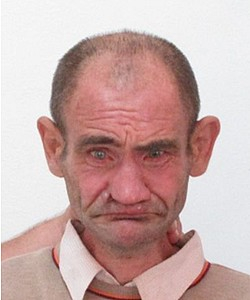 Теньо Сашев Антонов на 44 години е напуснал самоволно социалния дом ДПЛПРна 02.02.2024 г. около 12,00часа.Същият е с диагноза „Умствена изостаналост“,...