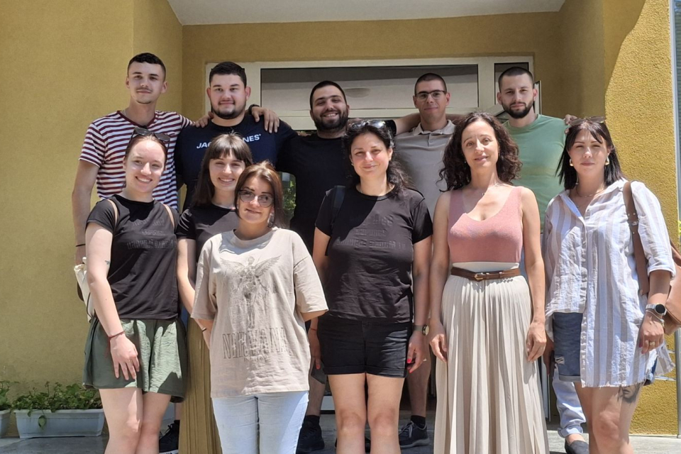 И тази година, по вече утвърдена традиция, студенти от Университета побиблиотекознание и информационни технологии (УНИБИТ) провеждат свояталятна учебна...