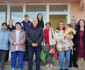 Семействата с опожарени домове в Боляровско получиха обещаните от държавата пари