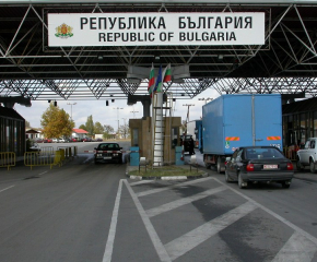 Сериозен ръст на пътуванията на българи зад граница