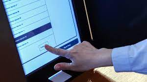 Шест машини за пробно гласуване ще обиколят населени места в петте общини на Ямболска област, по график от 1 ноември до 10 ноември, съобщи пред БТА говорителят...
