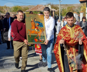 Славка Калчева, Калинка Згурова, Манол Михайлов и Ути Бъчваров готвят изненади за празника на Болярово