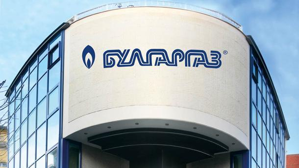 Руският енергиен гигант "Газпром" информира, че газовите доставки към Европа се осъществяват по график, съобщава бТВ.
А у нас енергийният министър Александър...