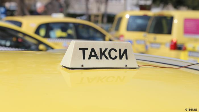 Таксиметрови шофьори от Пловдив се събират на протест днес по обяд пред зала „Чайка“. 
Причините за недоволството им са драстично спадналите обороти на...