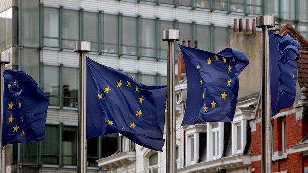 Европейският парламент в Страсбург и Съветът на ЕС в Брюксел ще гласуват днес последните решения за приемането на България в еврозоната от 1 януари догодина....