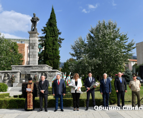 Сливен чества Деня на независимостта с тържествен ритуал пред паметника на Хаджи Димитър