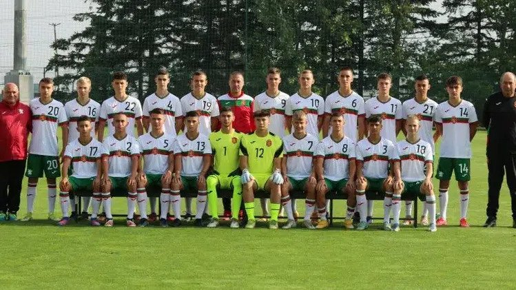 Селекционерът на юношеския национален отбор на България до 17 г. Йордан Петков обяви списък от 22-ма футболисти за предстоящите квалификации от група 13...