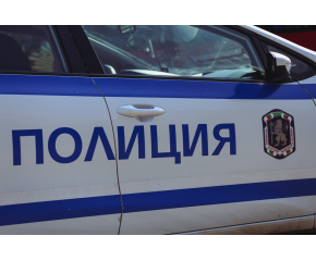 В Сливен : Петима са задържани в момент на разкомплектоване на крадени автомобили