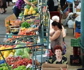 В Сливен: Подписка на търговци спира планирания ремонт на покрития Общински пазар