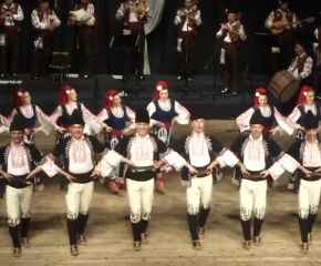 Сливенският ансамбъл за народни песни и танци с Коледен концерт на 21 декември