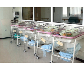 След случая с разменените бебета - проверки в родилните отделения в страната