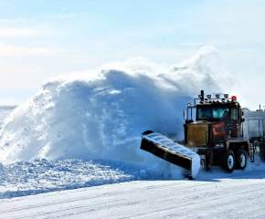 Сняг ограничи движението в Котелско и през прохода "Рожен"
