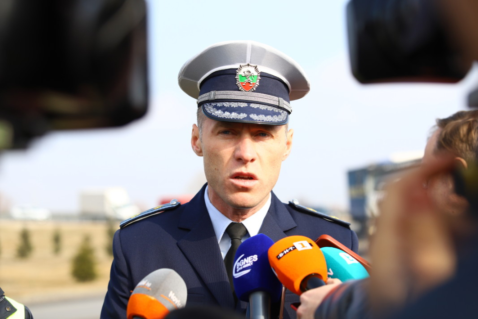Специализирана акция на полицията от утре ще следи трафика между българо-турската и българо-румънската граница, каза пред журналисти главен инспектор...