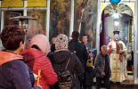 Стотици вярващи изпълниха най-стария православен храм в Ямбол - "Света Троица"
