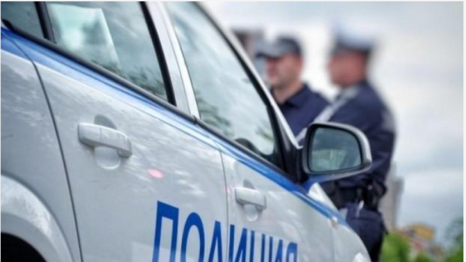 Служители от РУ-Стралджа задържаха 26-годишен за нанесена телесна повреда. Снощи, полицейски екипи реагирали незабавно на сигнал за възникнало сбиване,...