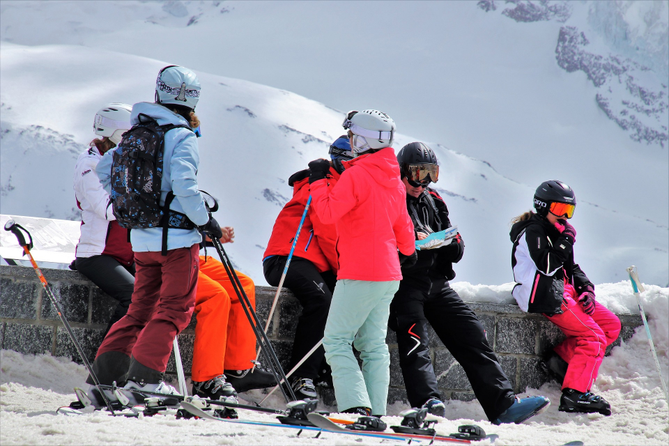 В неделя България и целия свят отбелязват Световния ден на снега. Празникът е по инициатива на Международната ски федерация и има за цел да запали децата...