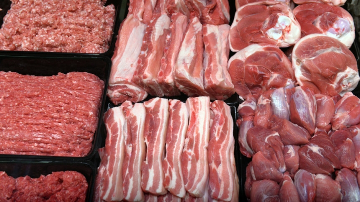 Свинското месо се оказа рекордьор по поскъпване през 2019 г., като цената се е покачила с до 50%.
„Още в началото на септември алармирахме, че има възможност...