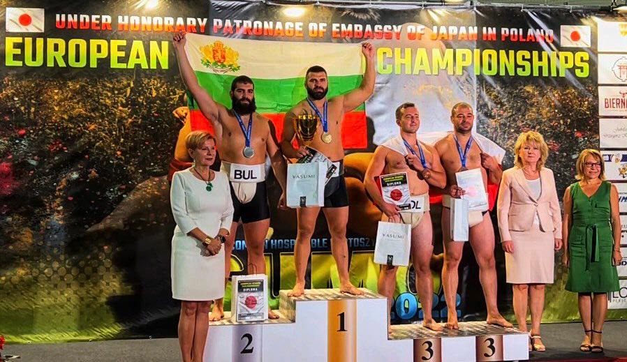  Добромир Дерменджиев от Ямбол е европейски шампион по сумо от първенството, което се проведе в град Кротошин, Полша.
Състезателят завоюва първо място...