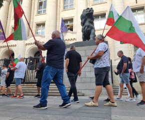 Таксиметрови шофьори готвят протести в шест града с искане за справедлива присъда за опит за убийство на техен колега от Ямбол