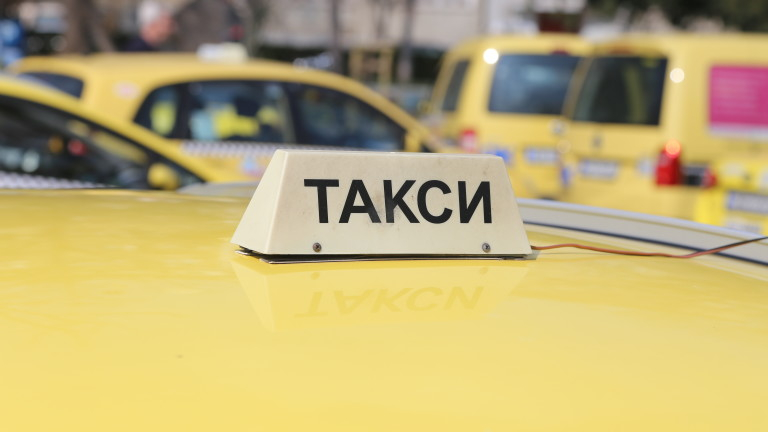 Увеличение на първоначалната такса за таксиметров превоз искат от МТИТС Националният таксиметров синдикат (НТС), Националният съюз на превозвачите (НСП),...